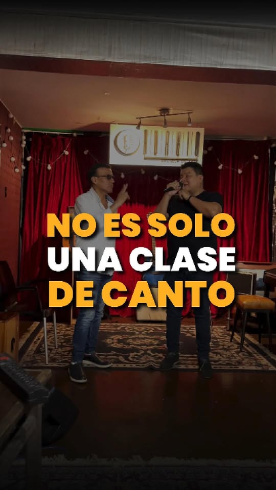 Clase de canto real en Escuela de Arte Adagio